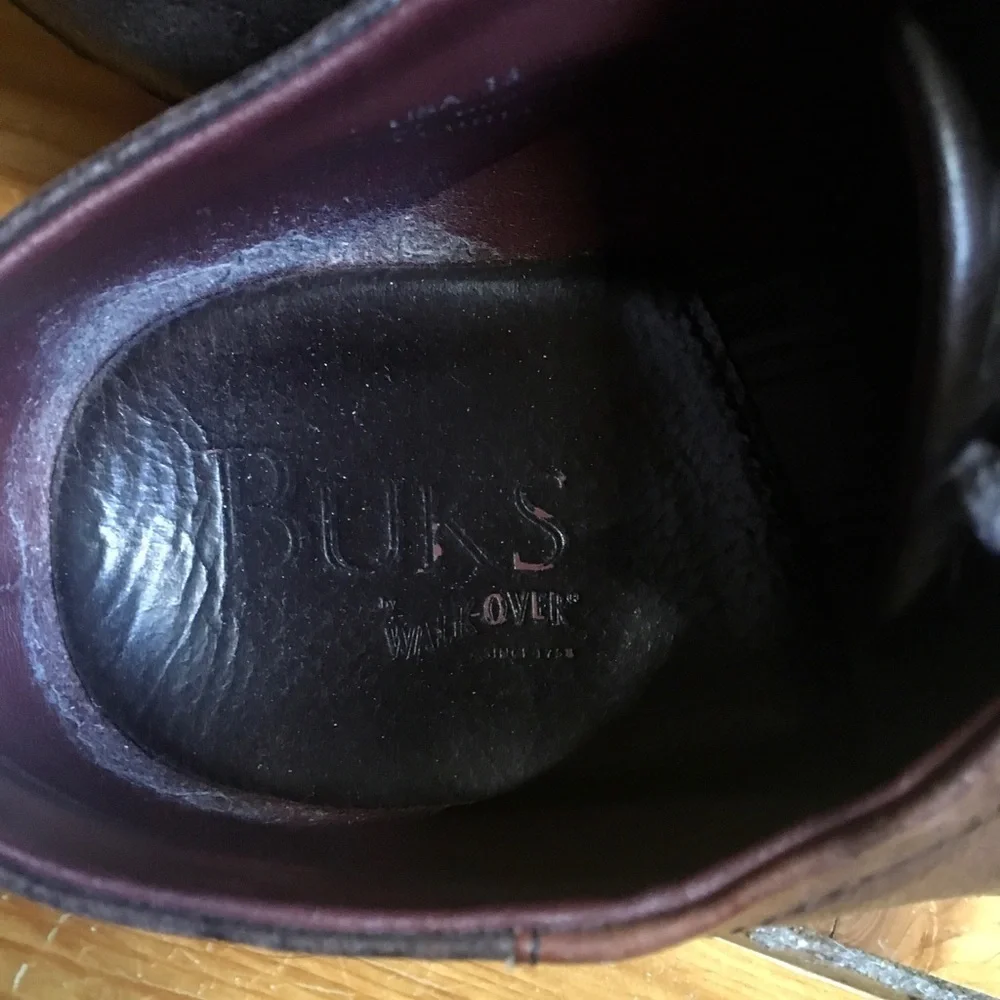 Buks by Walk-over euc few
